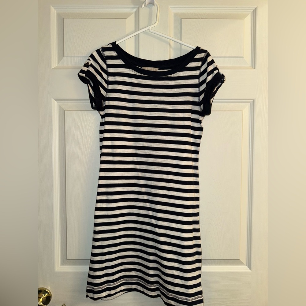 Banana Republic size, extra small, navy and white striped dress